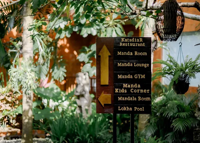 ホテル Fourteen Roses Boutique Hotel, Kuta