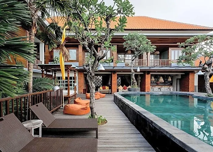 Fourteen Roses Boutique Hotel, Kuta ليجيان