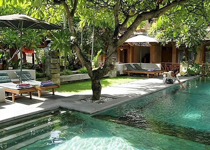 Fourteen Roses Boutique Hotel, Kuta 4*