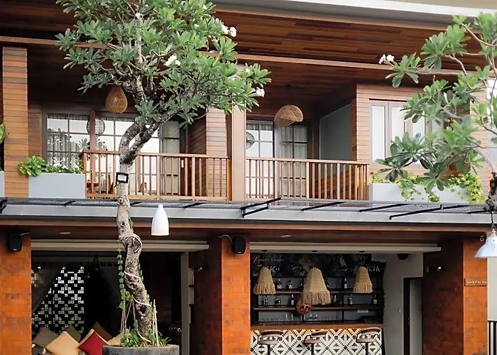 Fourteen Roses Boutique Hotel, Kuta 4*
